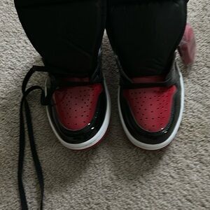 Men Air Jordon 1 Breds patent leather , size 10 , new.